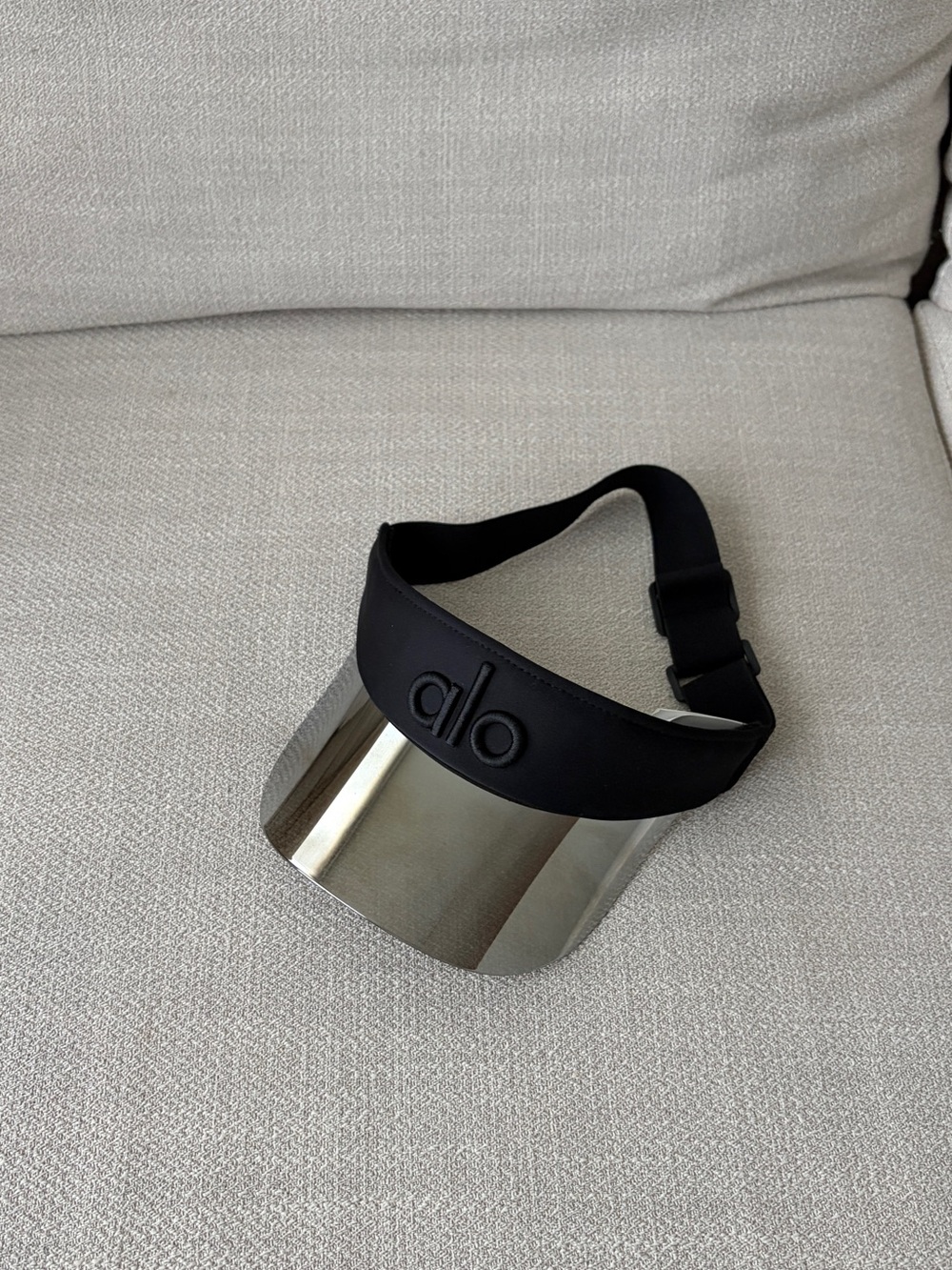 ALO Yoga Black Visor with Reflective Silver Brim. NEW